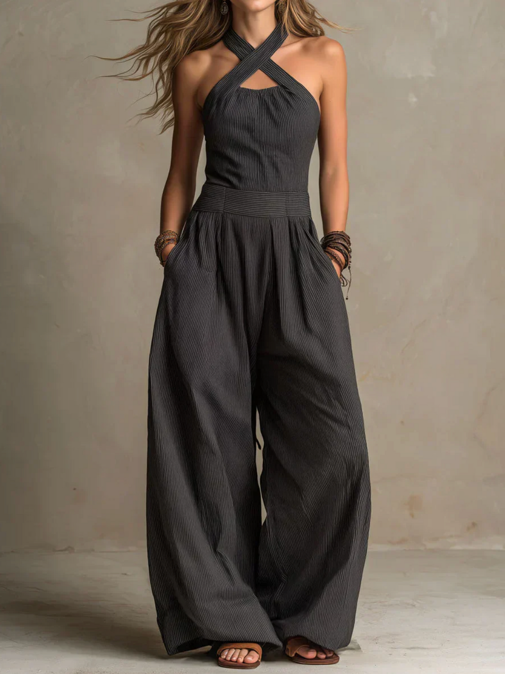 Cristina | Mono Elegante Escote Cruzado