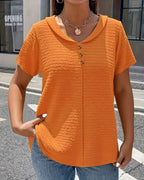 Olivia | Camiseta cuello Peter Pan con botones